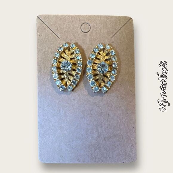 Bundle Sale 3 for $15 | Gold Tone & Rhinestone Earrings - Picture 7 of 11